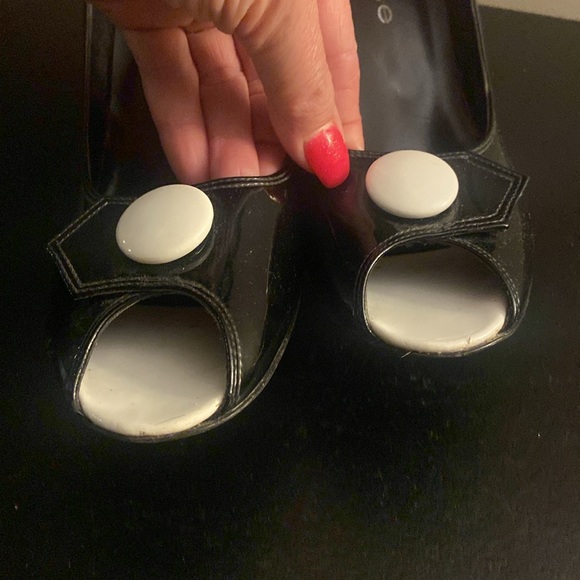 Bebe black and white patent leather peep toe heels size 10 - Picture 6 of 13